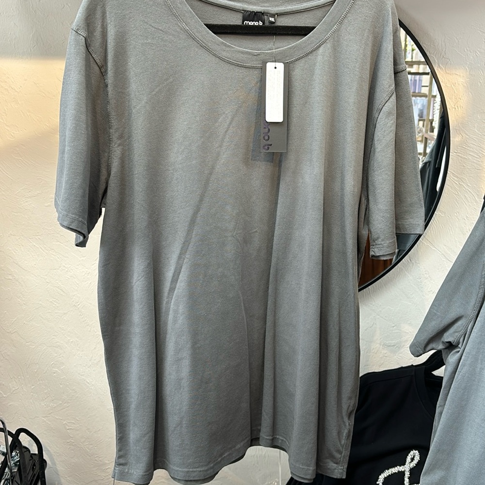Mono men’s Pima cotton breathable, scallop hem tee in medium gray size 3XL